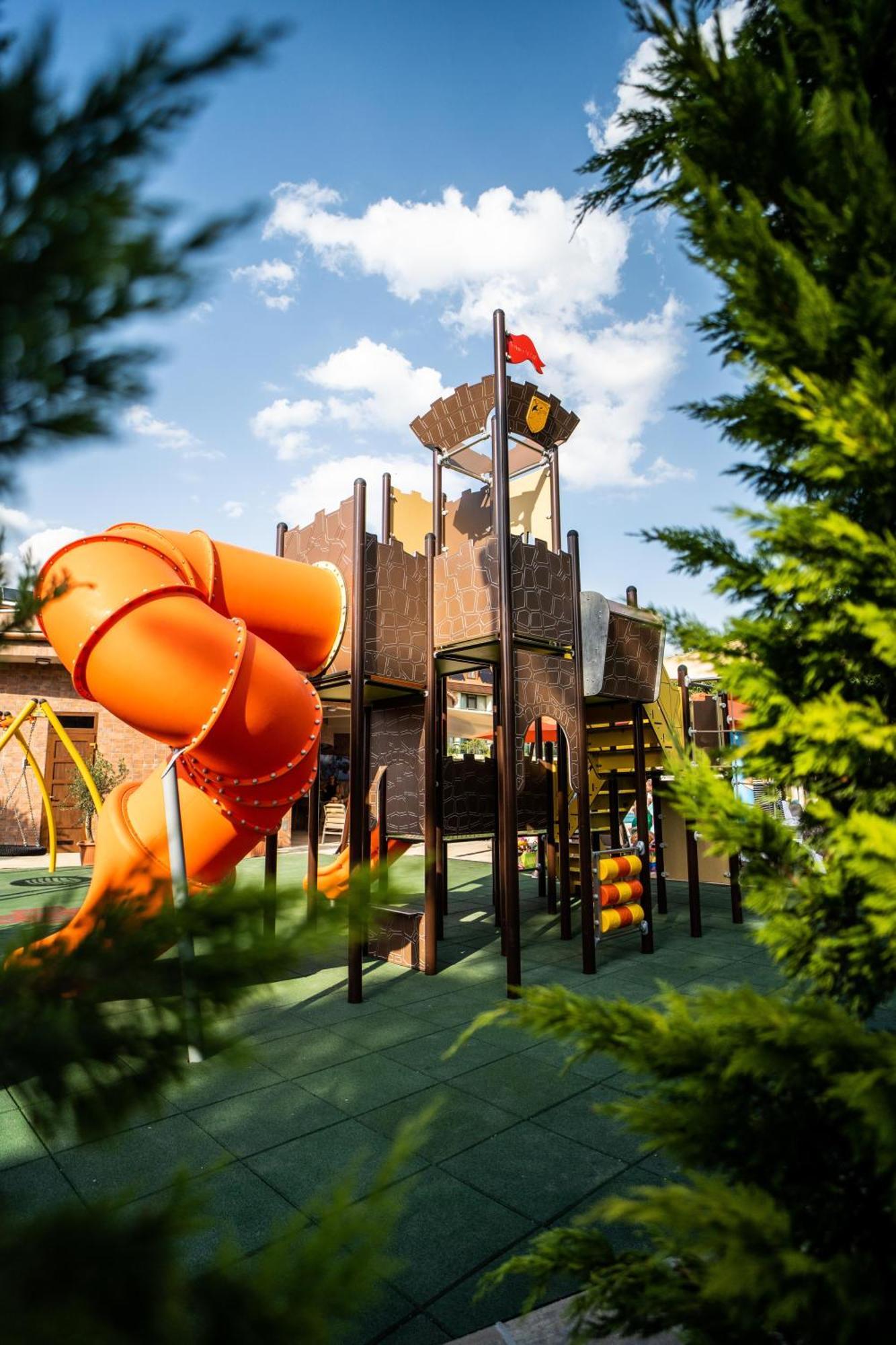 Wellness Hotel Gyula Bagian luar foto